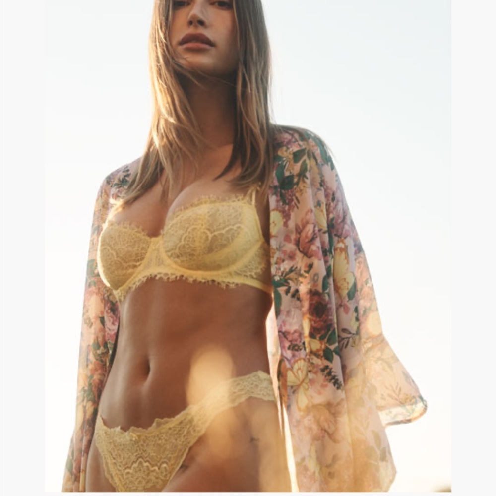NWOT VS Dream Angels Yellow Wicked Unlined Push-up Bra 32D